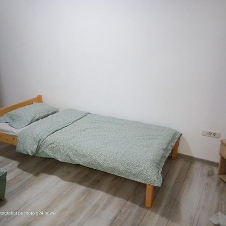 4 Rooms Apartment Tulcea Ngoại thất bức ảnh