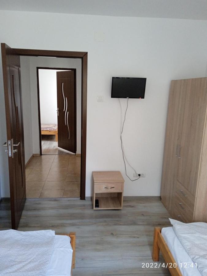 4 Rooms Apartment Tulcea Ngoại thất bức ảnh