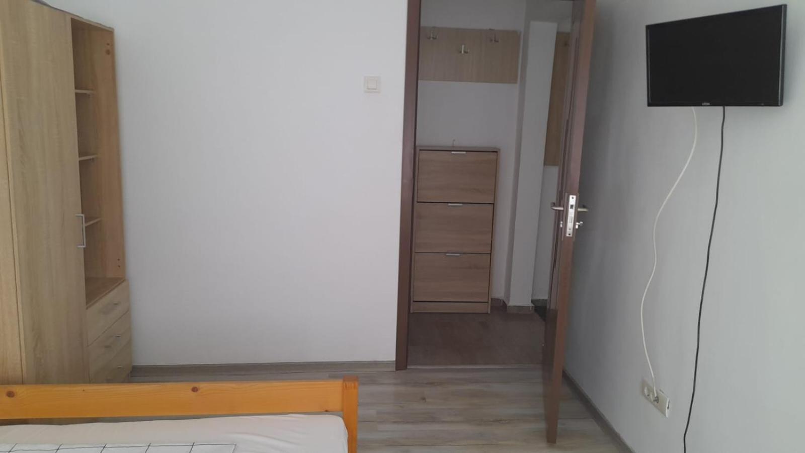 4 Rooms Apartment Tulcea Ngoại thất bức ảnh