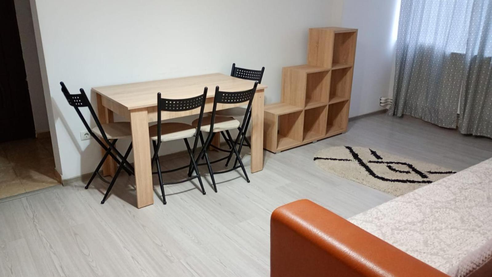 4 Rooms Apartment Tulcea Ngoại thất bức ảnh